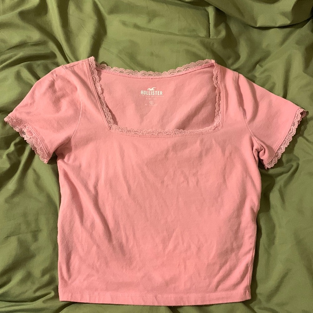 Hollister top